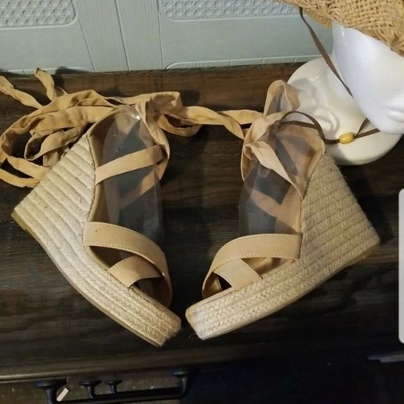 Venus Gladiator Wrap Espadrille Wedge Sandals Natural Faux Suede Women's Sz. 10M - Picture 7 of 13
